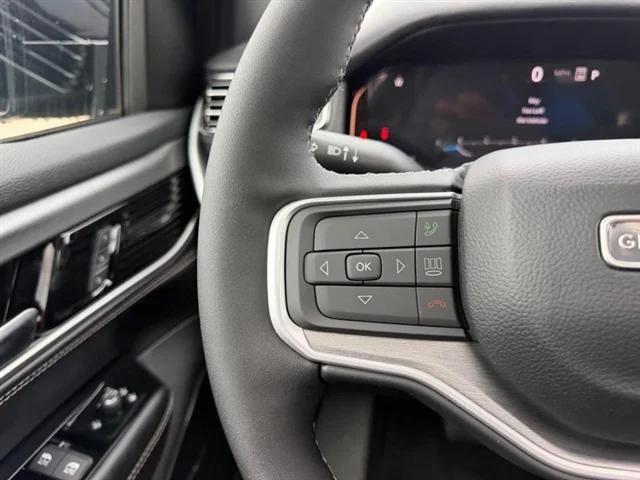 New 2026 High Gloss Black Exterior Paint Jeep Limited Reserve image 16