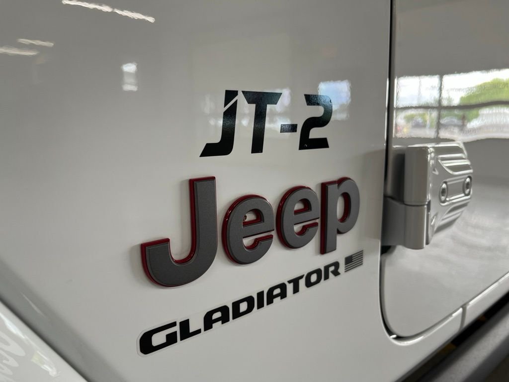 New 2026 Bright White Clearcoat Jeep Rubicon image 13