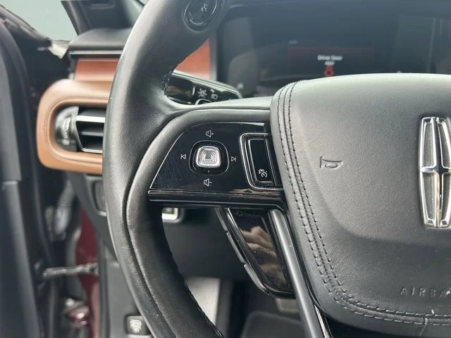 Used 2020 Red Lincoln Reserve image 29