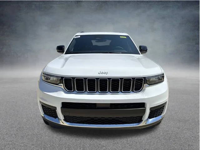 New 2026 Bright White Clear-Coat Exterior Paint Jeep Laredo X image 2