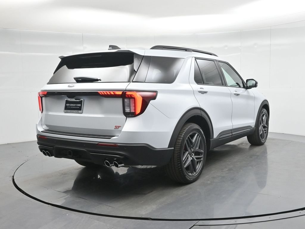 New 2026 Space White Metallic Ford ST image 26