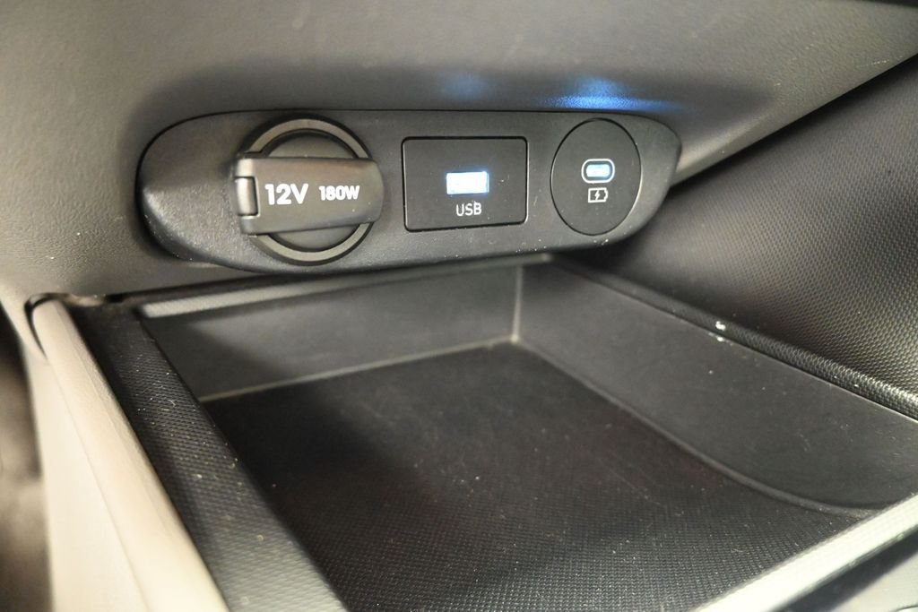 Used 2024 Silver Hyundai SEL image 31