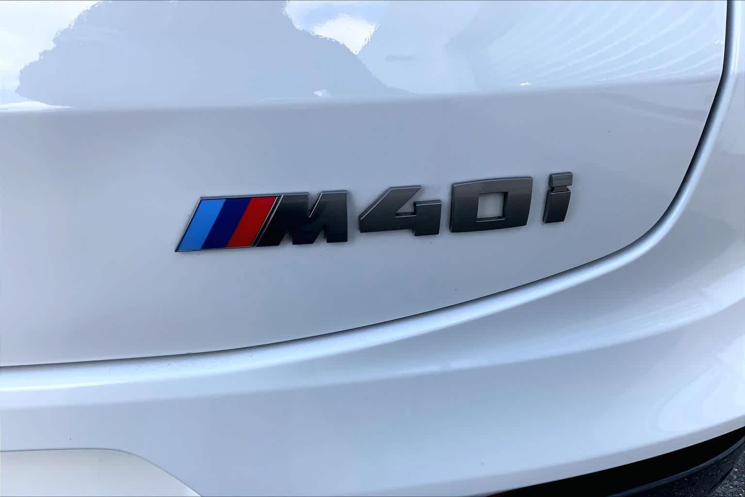 Used 2021 Alpine White BMW M40i image 32