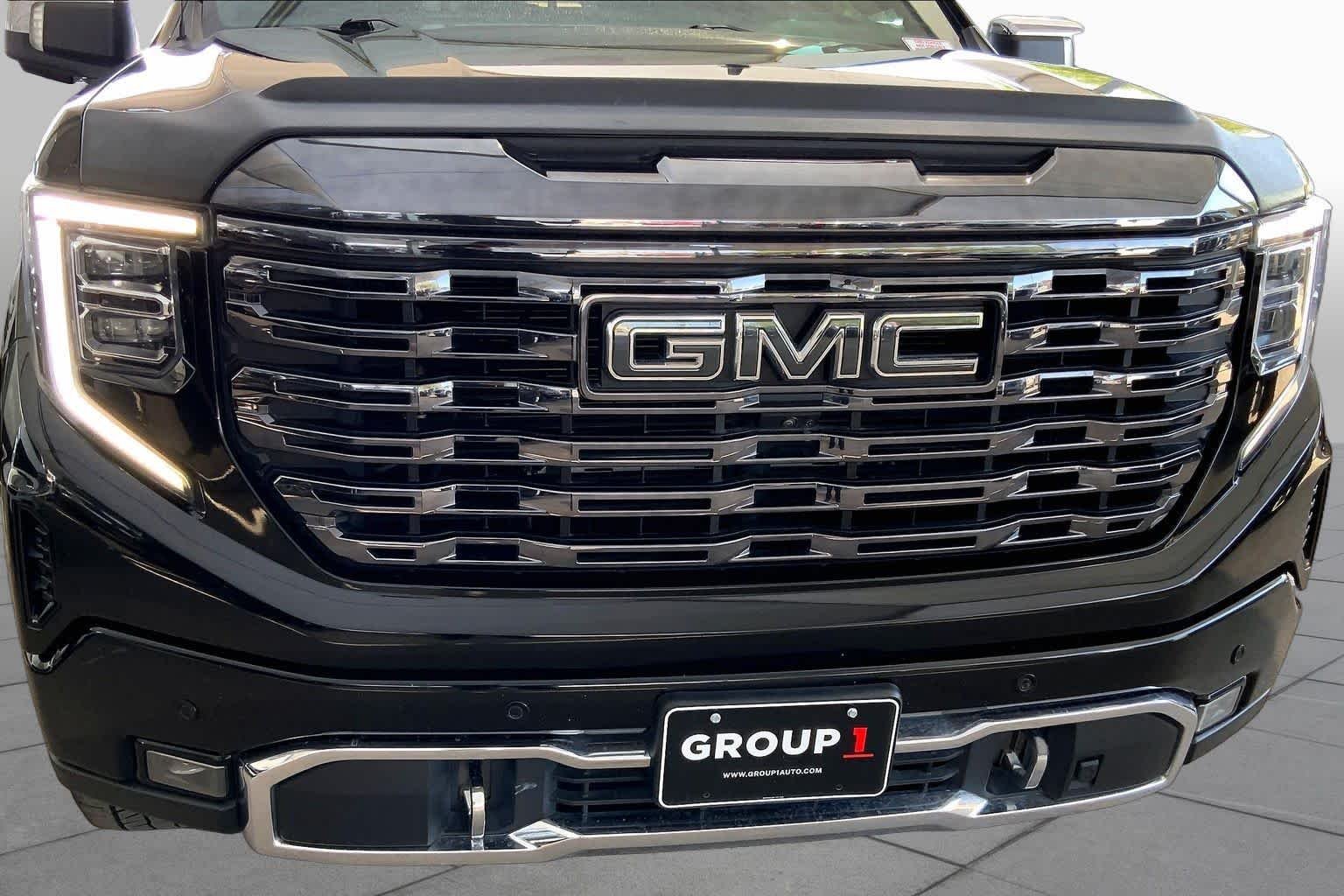 Used 2022 Onyx Black GMC Denali Ultimate image 27