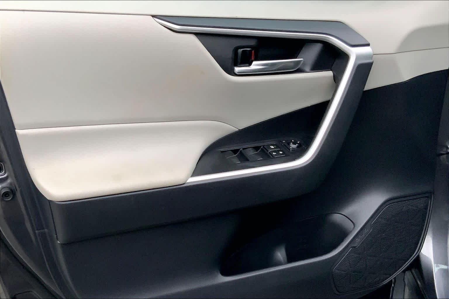 Used 2021 Magnetic Gray Metallic Toyota XLE image 20