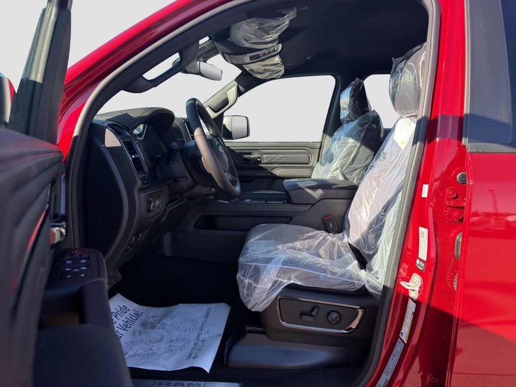 New 2026 Molten Red Pearl-Coat Exterior Paint RAM Limited image 26