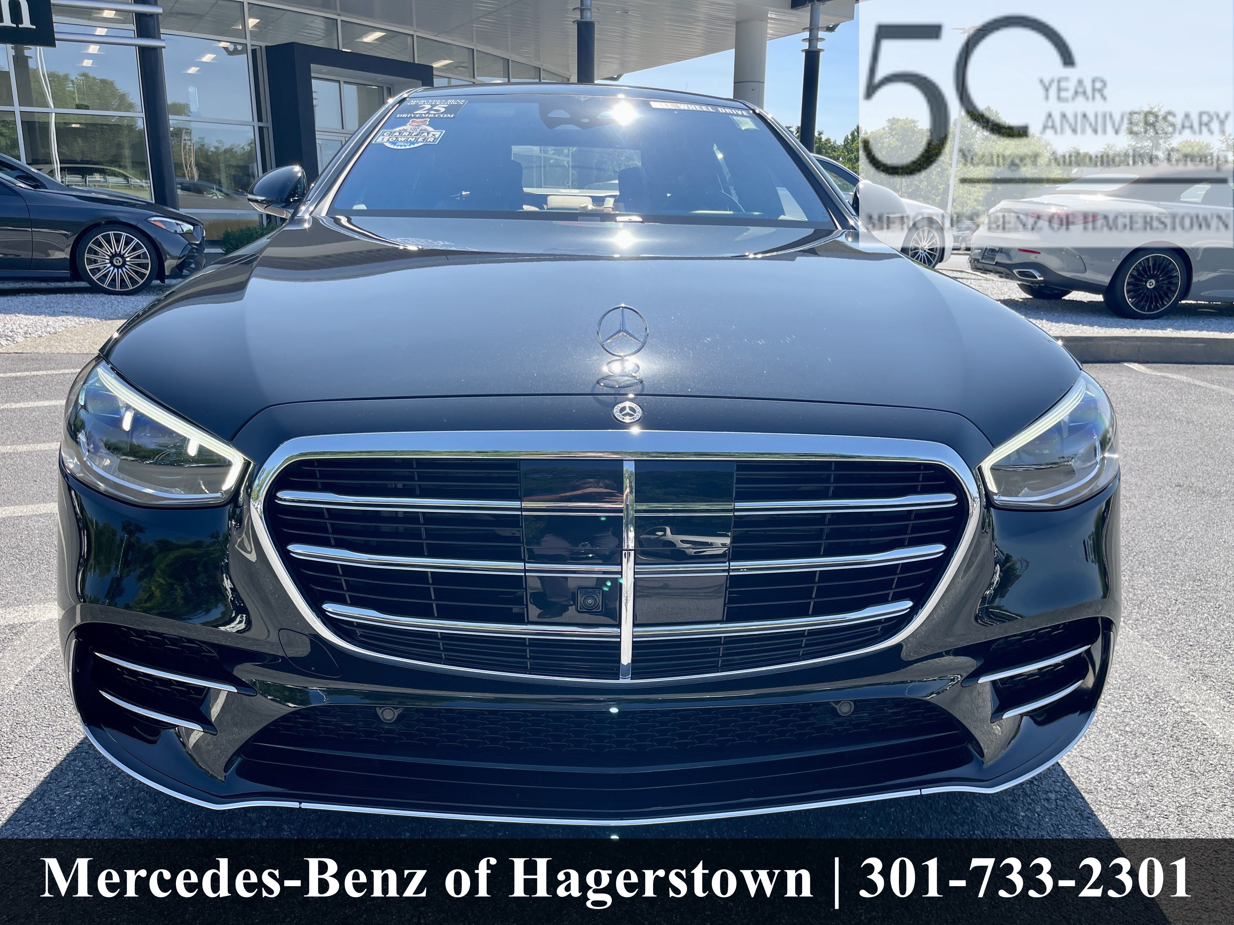 Certified Used 2025 Obsidian Black Metallic Mercedes-Benz S 580 4MATIC® Sedan image 2