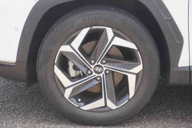 Used 2023  Hyundai Limited image 14