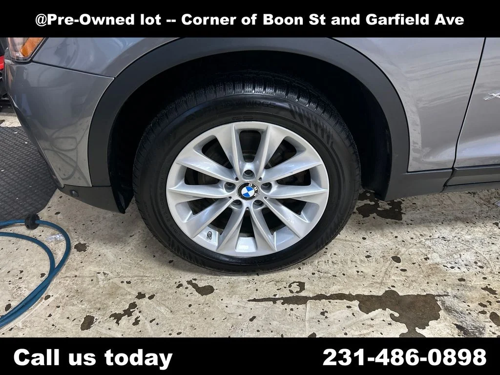 Used 2016 Gray BMW xDrive28i image 11