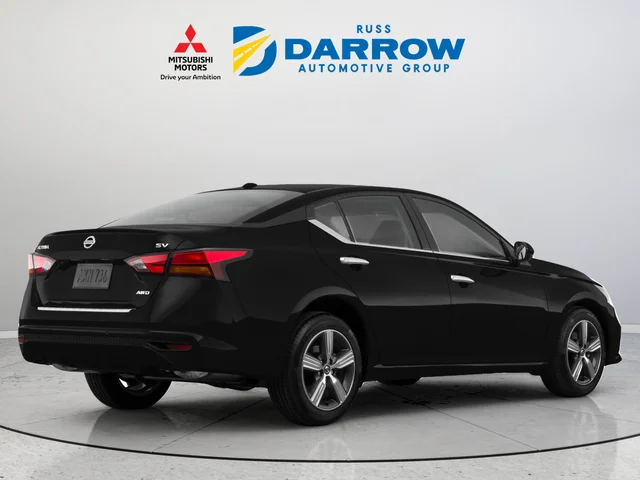 Used 2021 Black Nissan 2.5 Platinum image 3