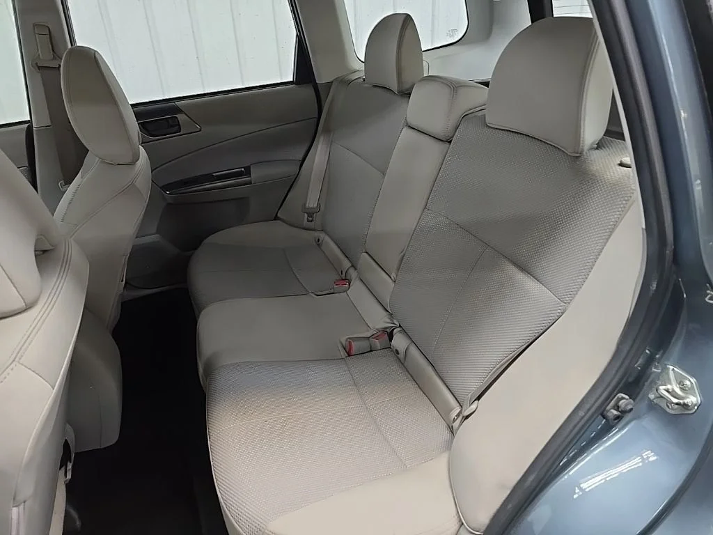 Used 2011 Sage Green Metallic Subaru 2.5X image 30