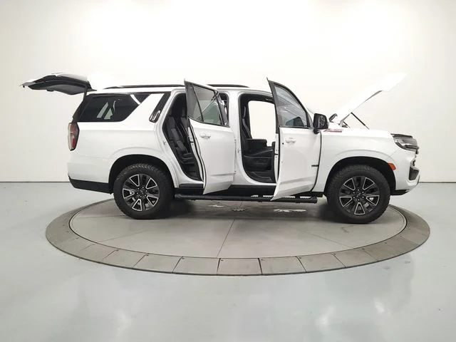 Used 2022 White Chevrolet Z71 image 16