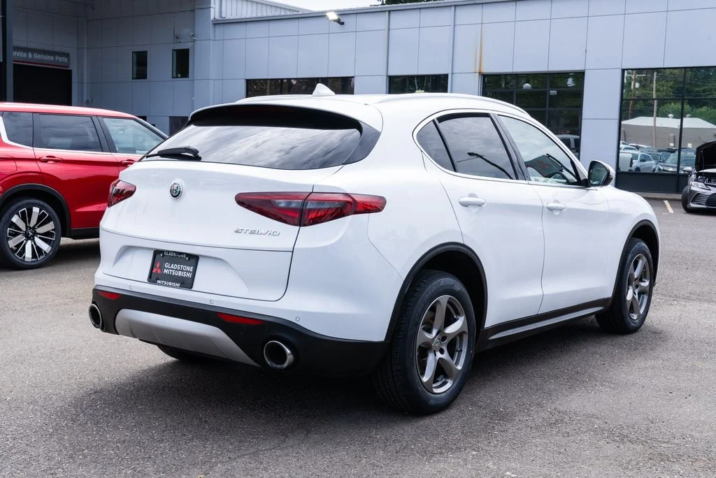 Used 2021 White Alfa Romeo Sprint image 6