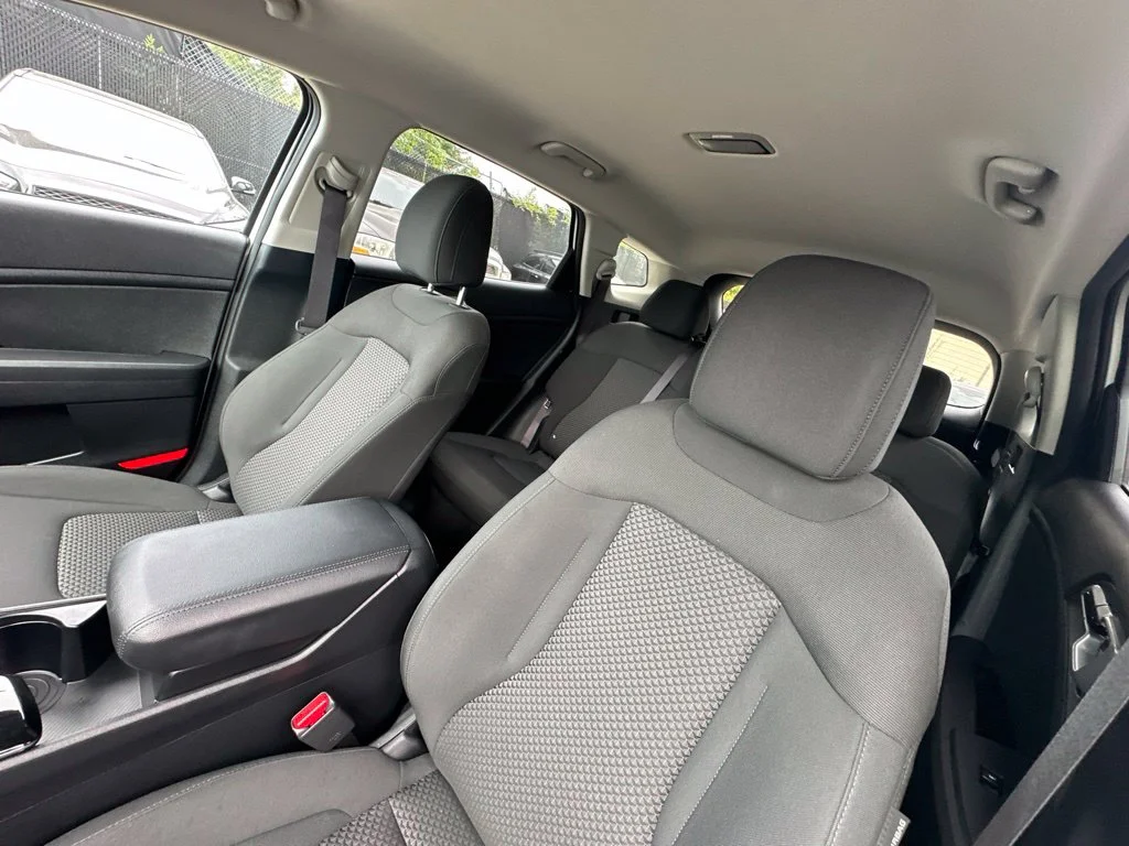 Used 2023 White Kia LX image 11