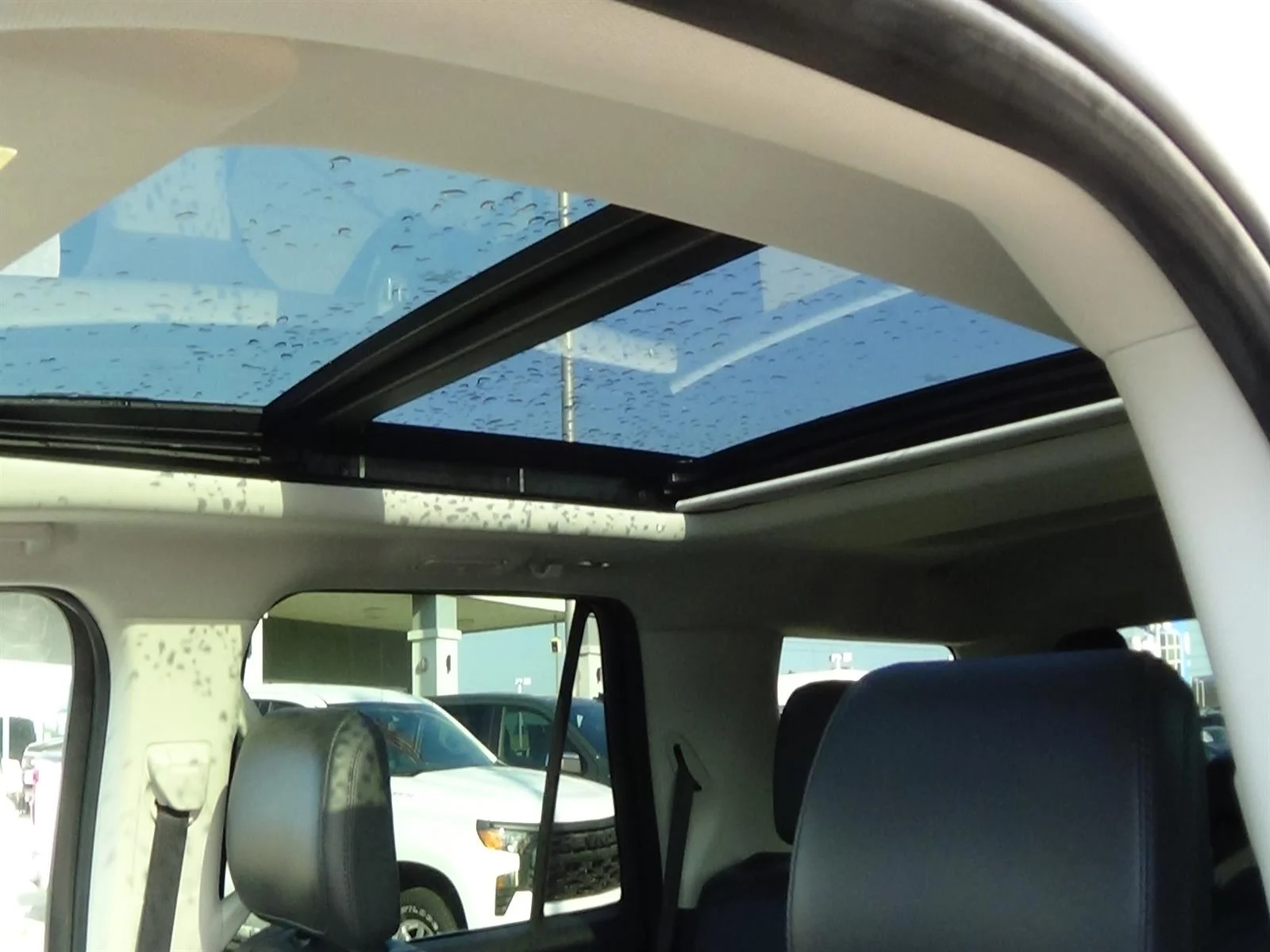 Used 2025 Oxford White (yz) Ford Active image 19