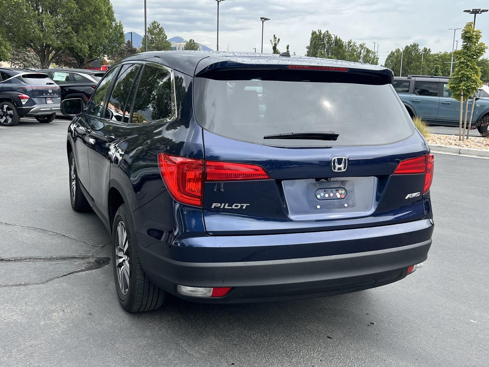 Used 2016 Blue Honda EX-L image 10