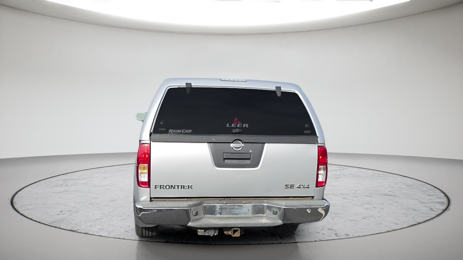 Used 2010 Radiant Silver Nissan SE image 8