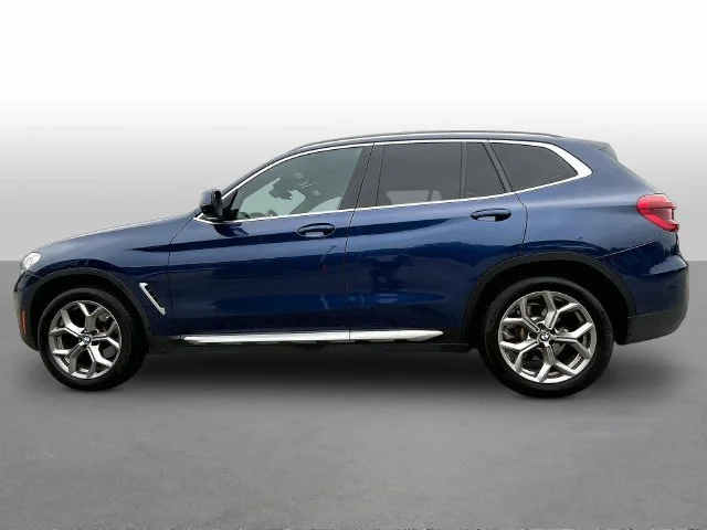 Used 2021 Blue BMW sDrive30i image 4