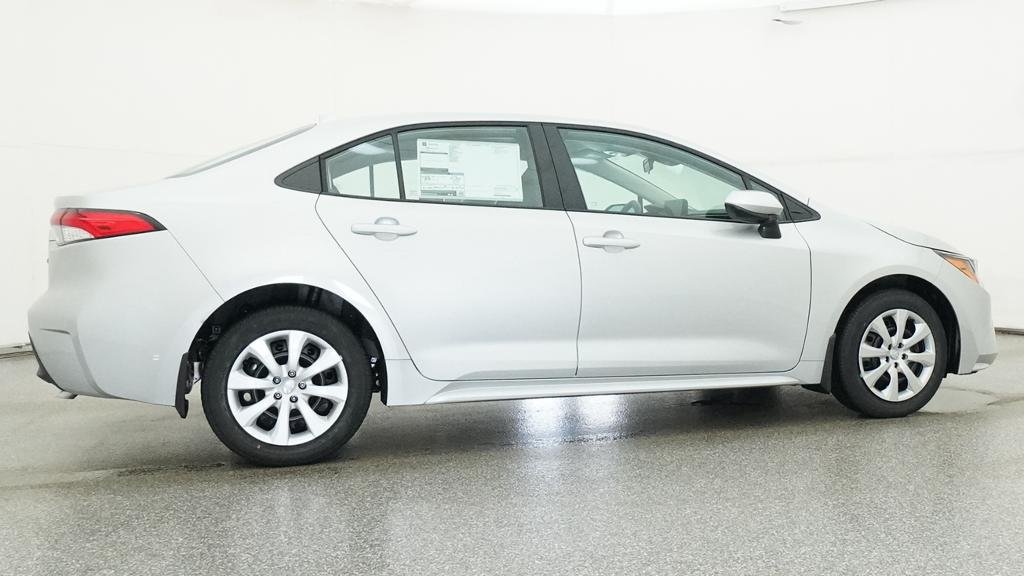 New 2027 Classic Silver Metallic Toyota LE image 15