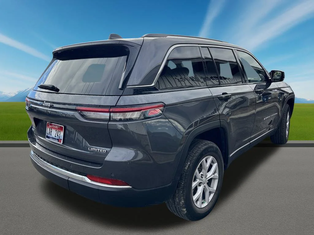 Used 2022 Gray Jeep Limited image 5