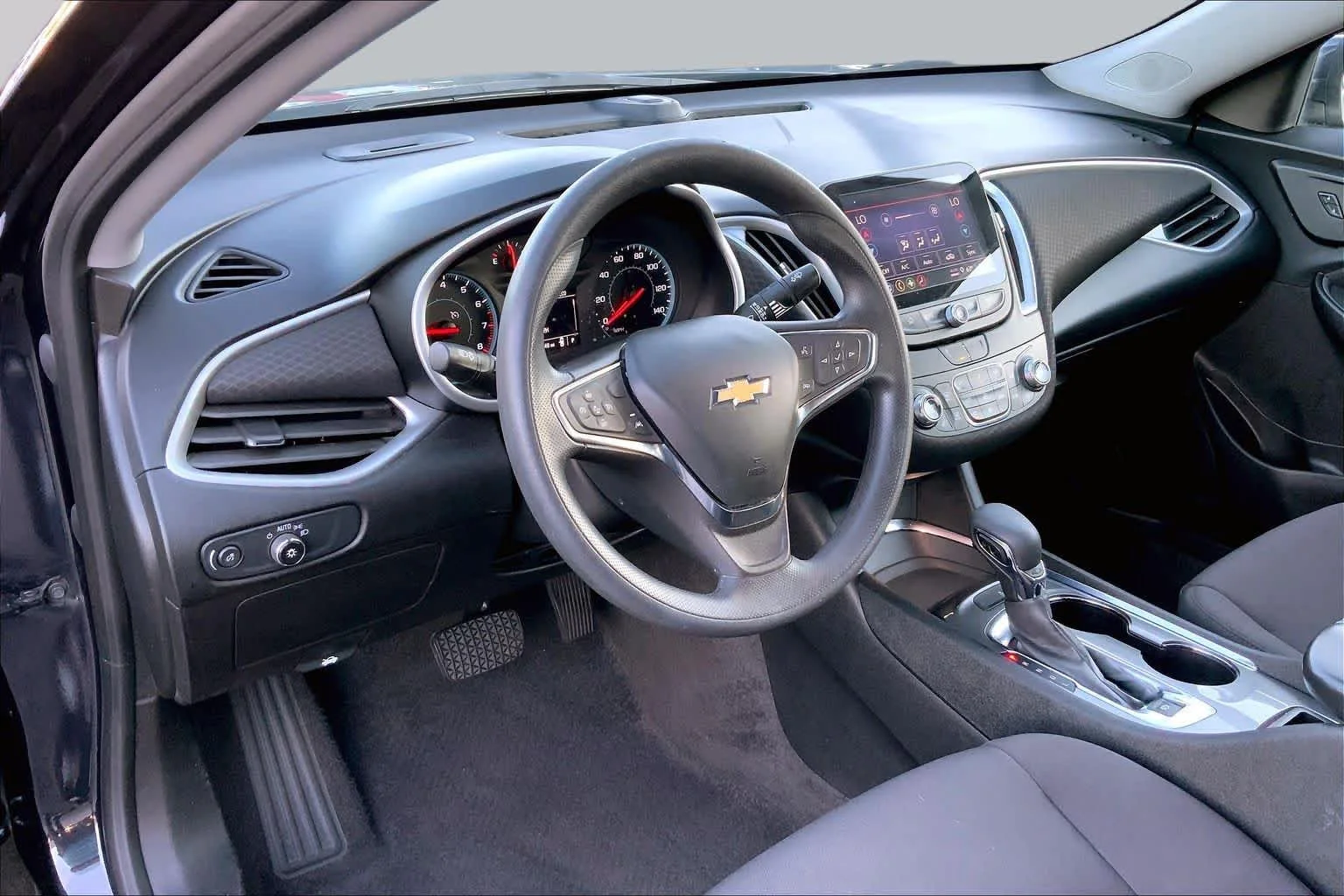 Used 2023 Dark Ash Metallic Chevrolet LT image 15