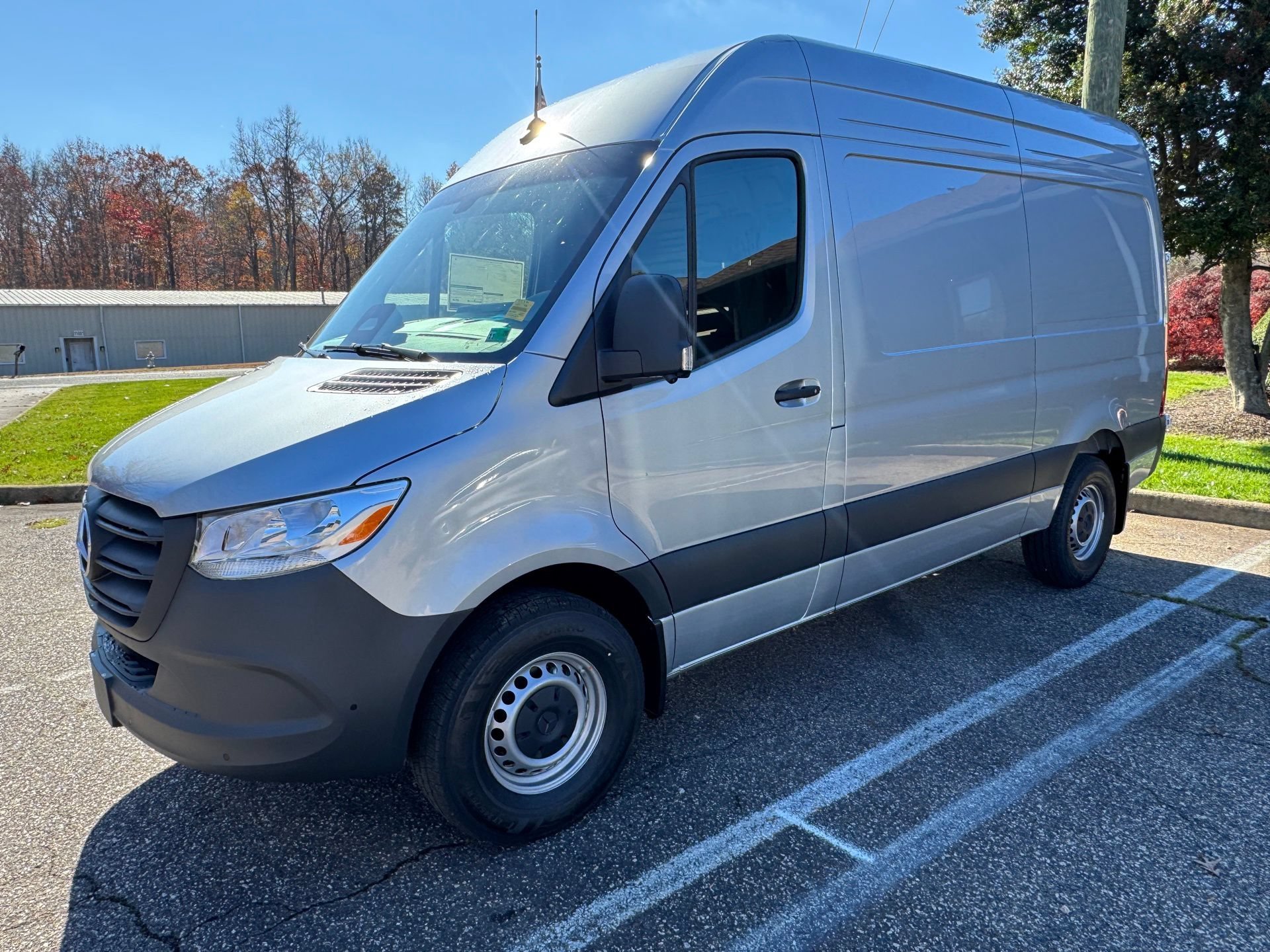 New 2026 High-tech silver metallic Mercedes-Benz Cargo 144 WB image 30