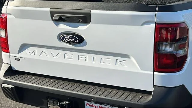 New 2026 Oxford White Ford Lariat® image 31