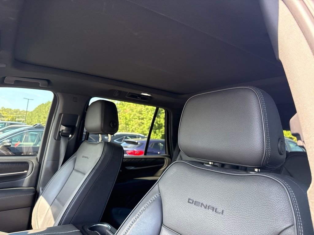 Used 2022 Black GMC Denali image 12