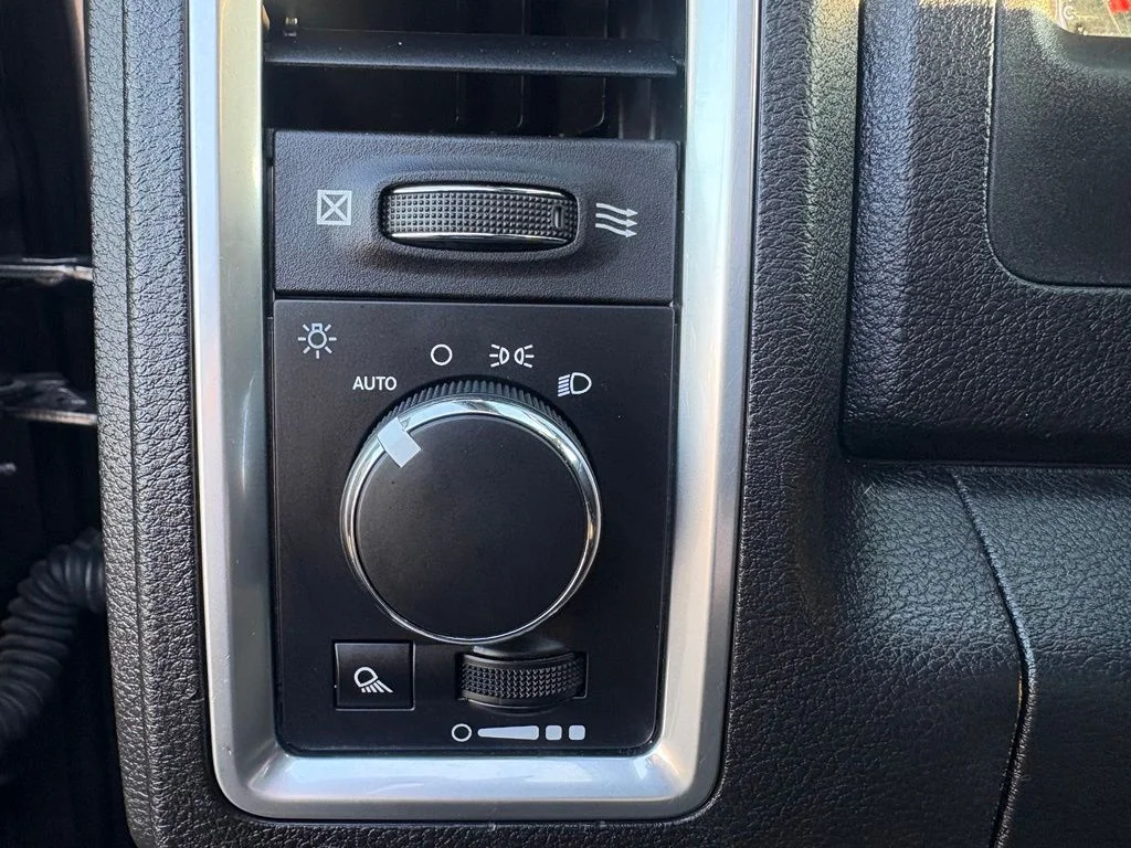 Used 2021 Gray Ram Warlock image 15