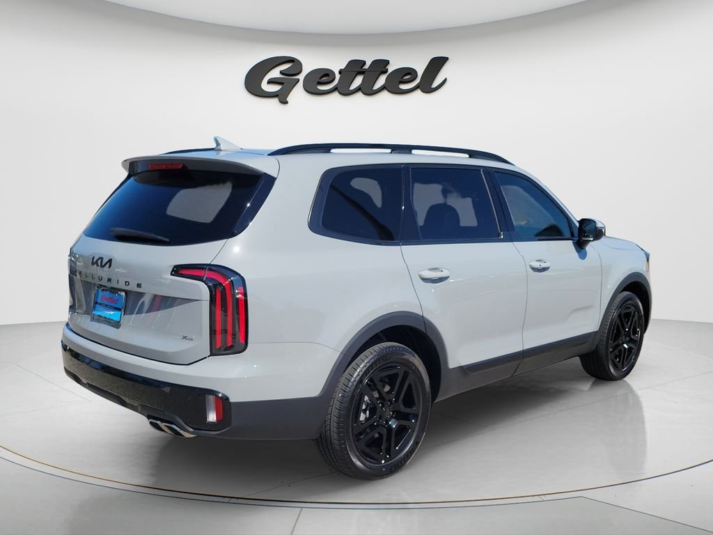 Certified Used 2025 Gray Kia EX X-Line image 5