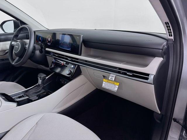 New 2026 Silver Hyundai SEL FWD image 43