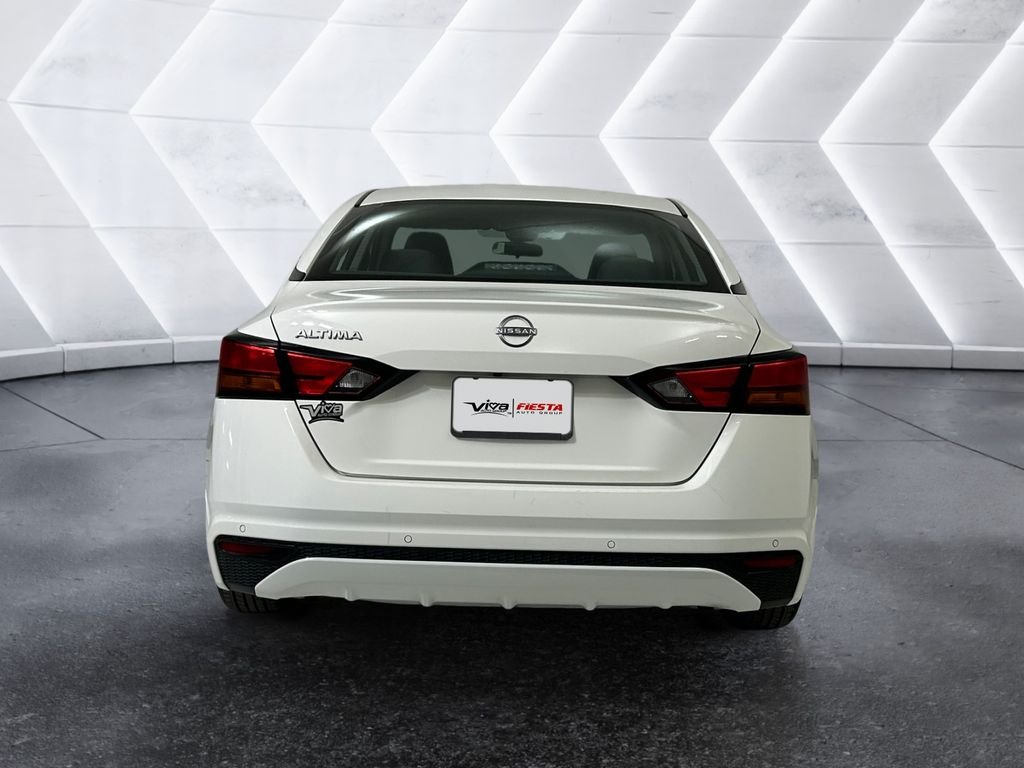 Used 2024 White Nissan 2.5 S image 5