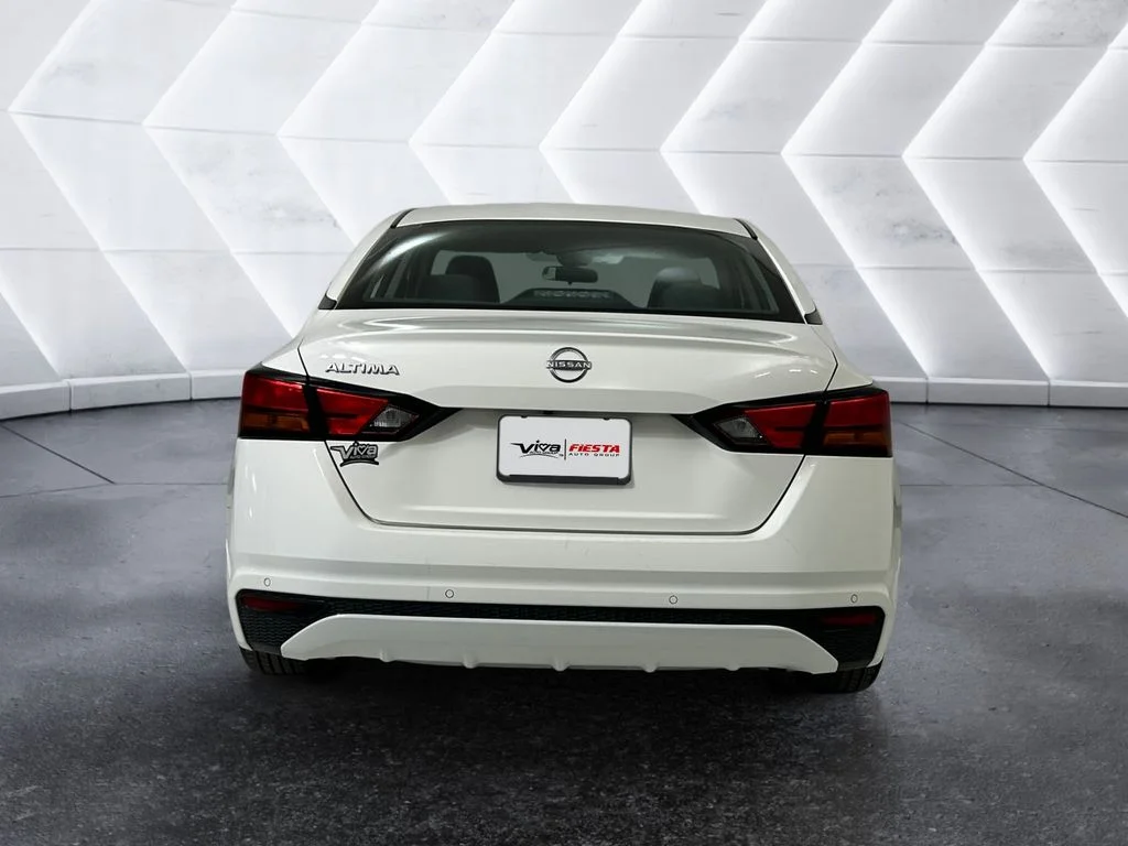 Used 2024 White Nissan 2.5 S image 5