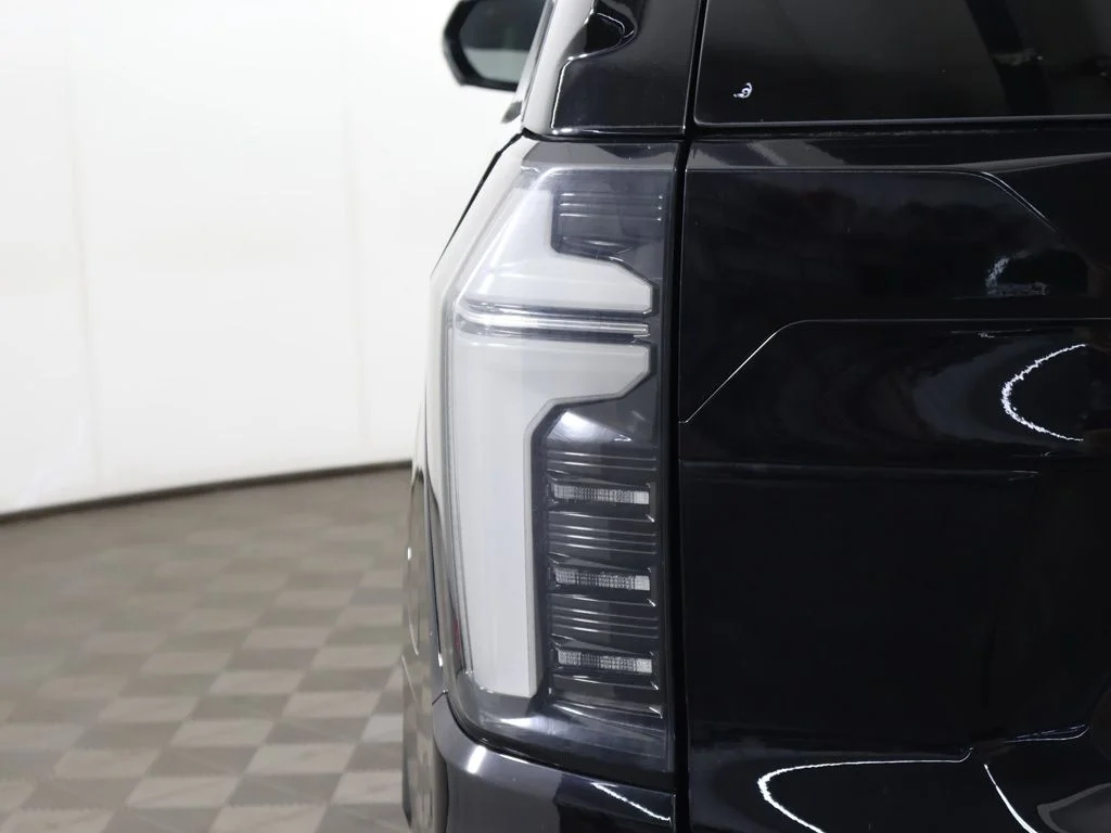 Used 2025 Black Chevrolet RST image 20