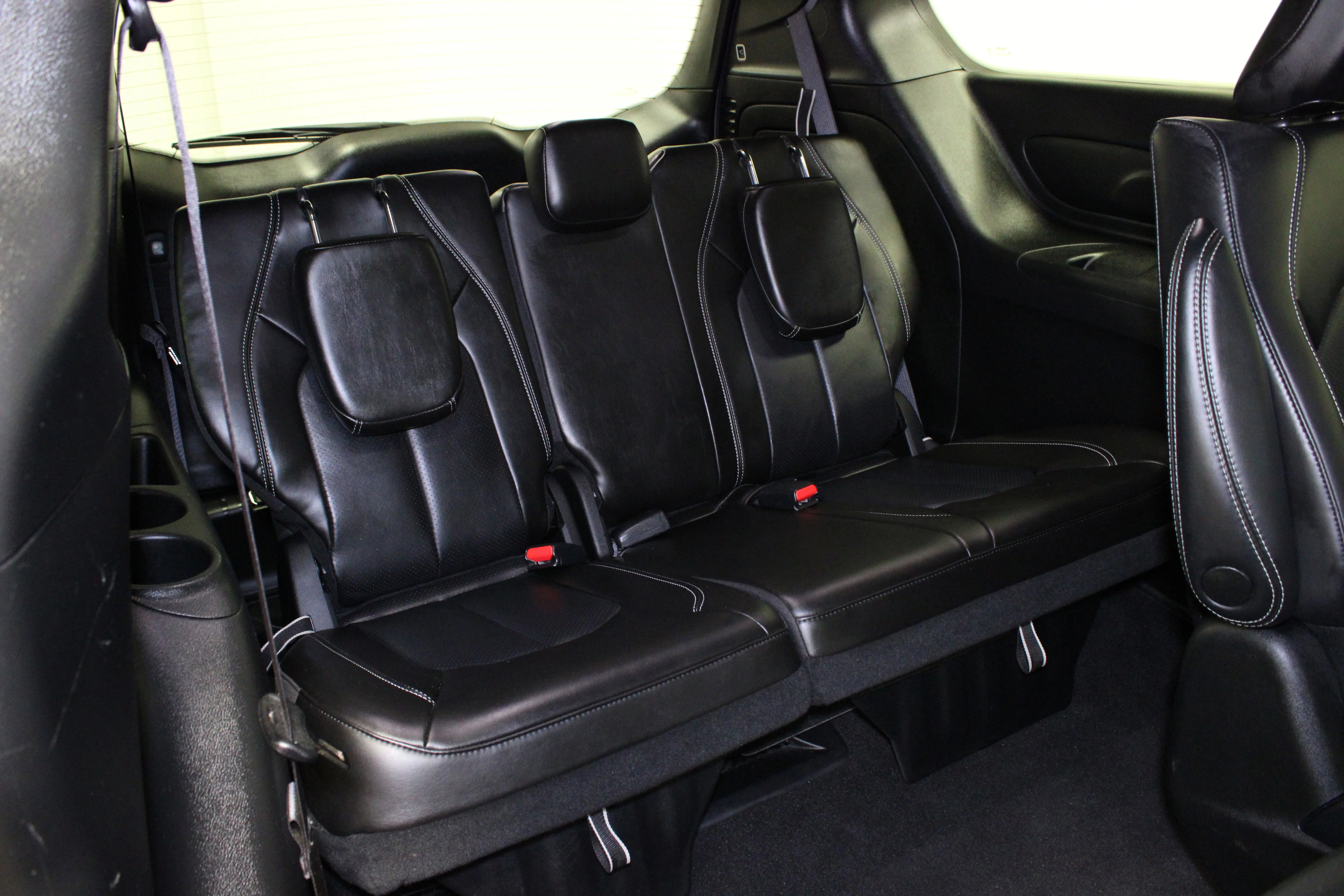 Used 2023 Ceramic Gray Clearcoat Chrysler Touring L image 19