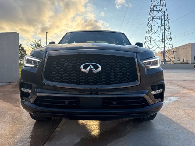 Used 2020 Black INFINITI LUXE image 2
