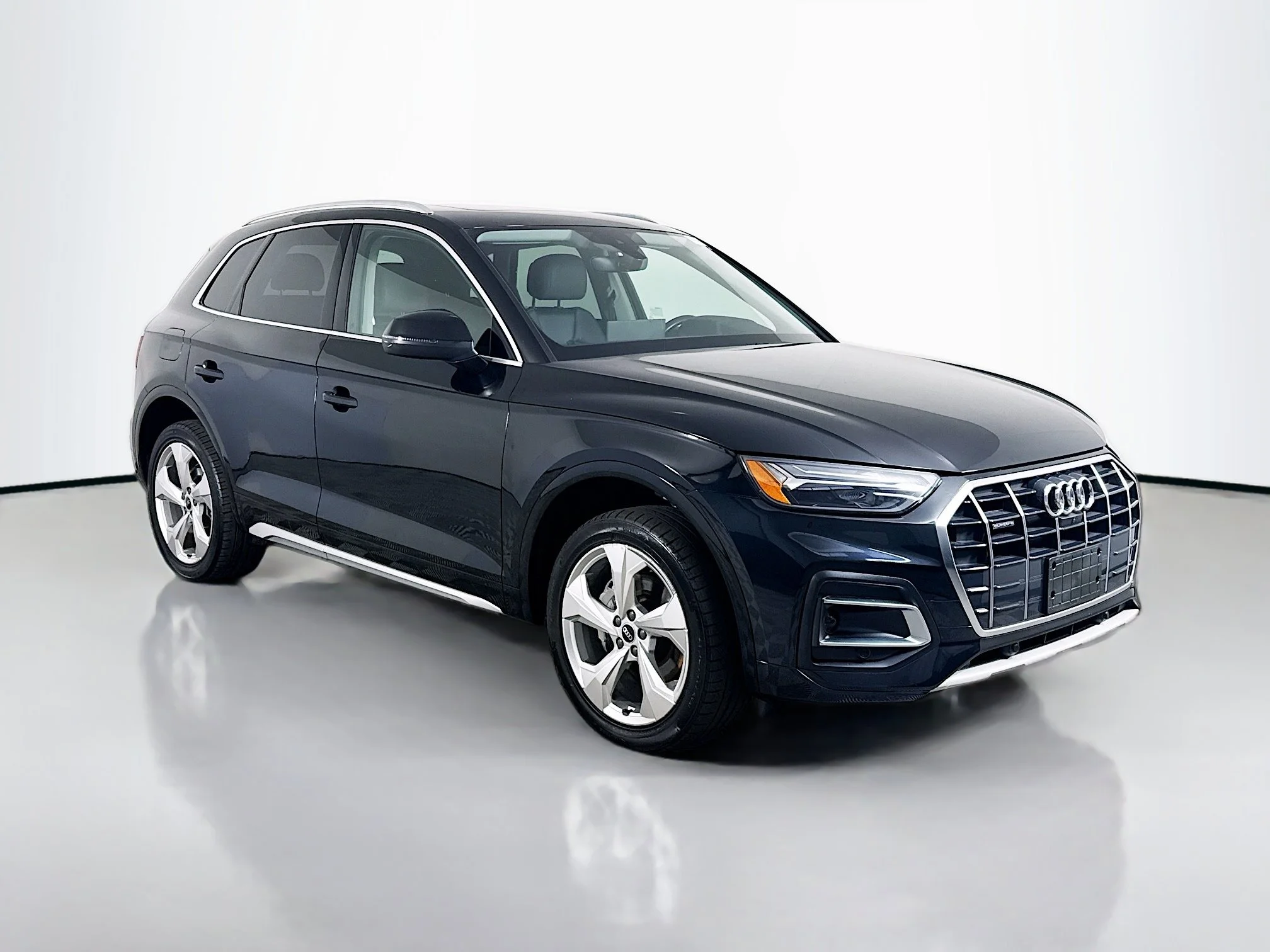 2021 Audi Q5 45 Premium Plus's photo