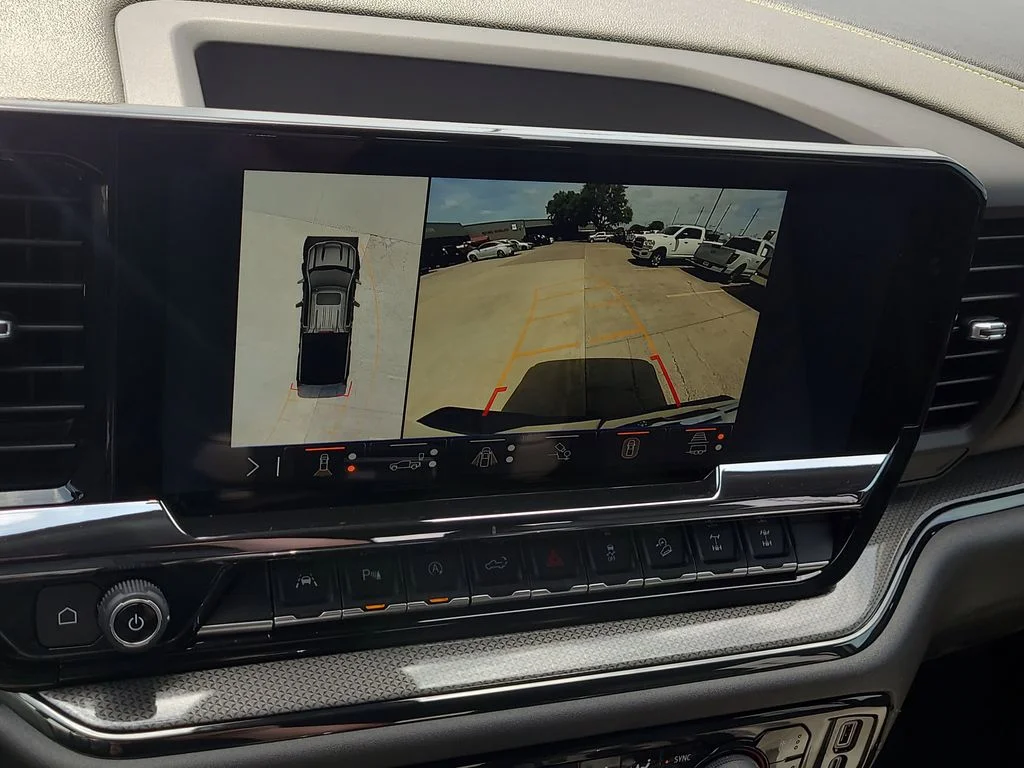 Used 2025 White Chevrolet ZR2 image 24