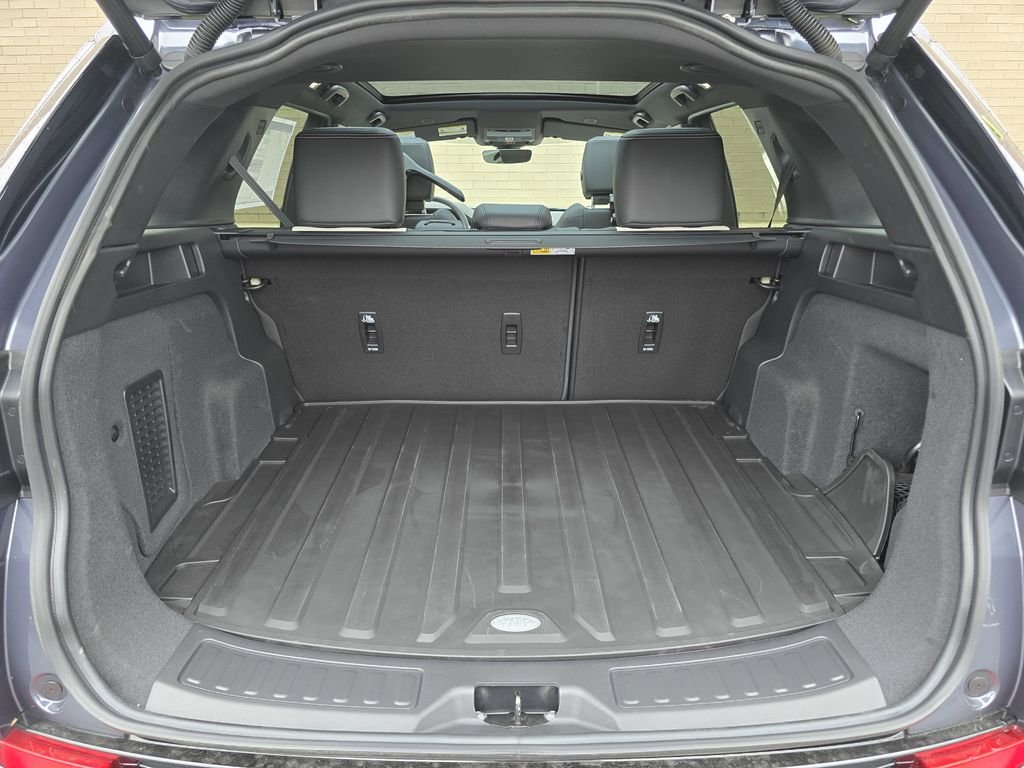 New 2025 Varesine Blue Land Rover se image 18