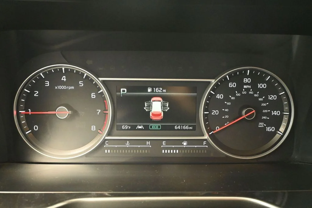 2023 Kia Sorento LX - Photo 28