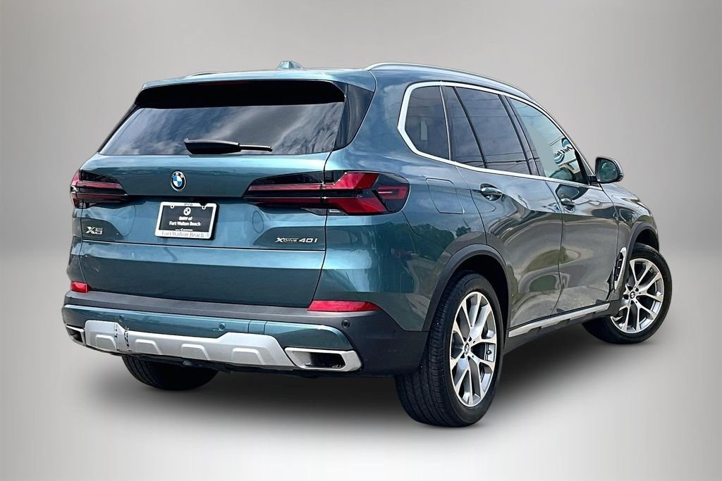 Used 2024 Blue BMW xDrive40i image 5