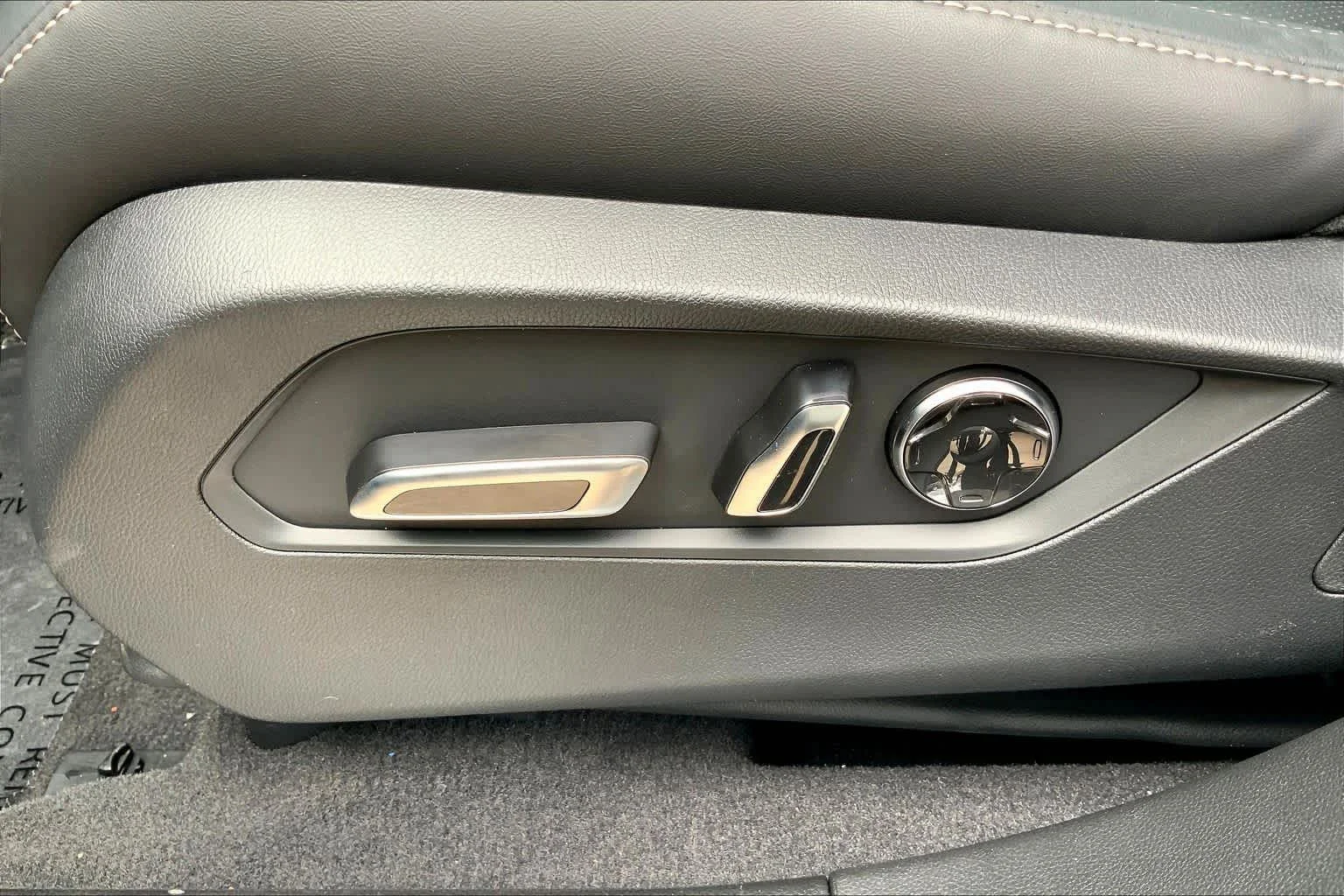 New 2026 Solar Silver Metallic Acura w/Technology Package image 19