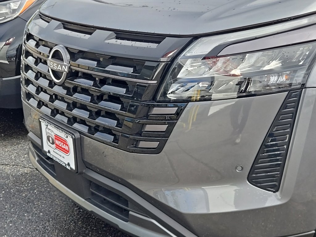 Used 2026 Gray Nissan SL image 3