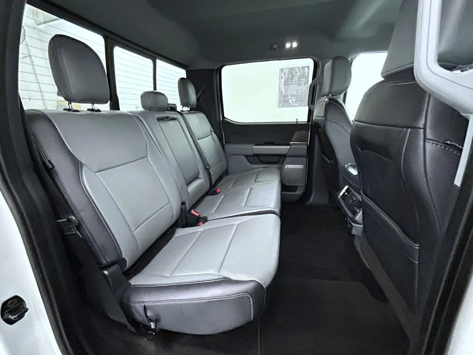 Used 2021 White Ford Lariat image 18
