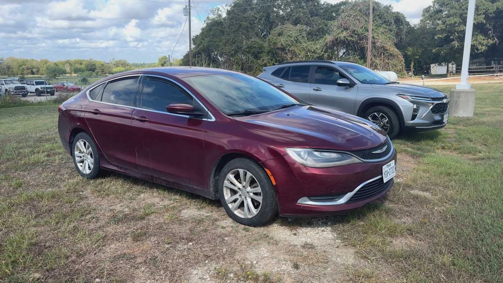 Used 2015 Velvet Red Pearlcoat Chrysler Limited image 5