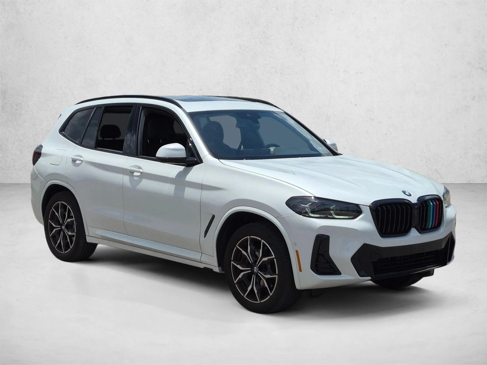 Used 2023 Mineral White Metallic BMW xDrive30i image 3