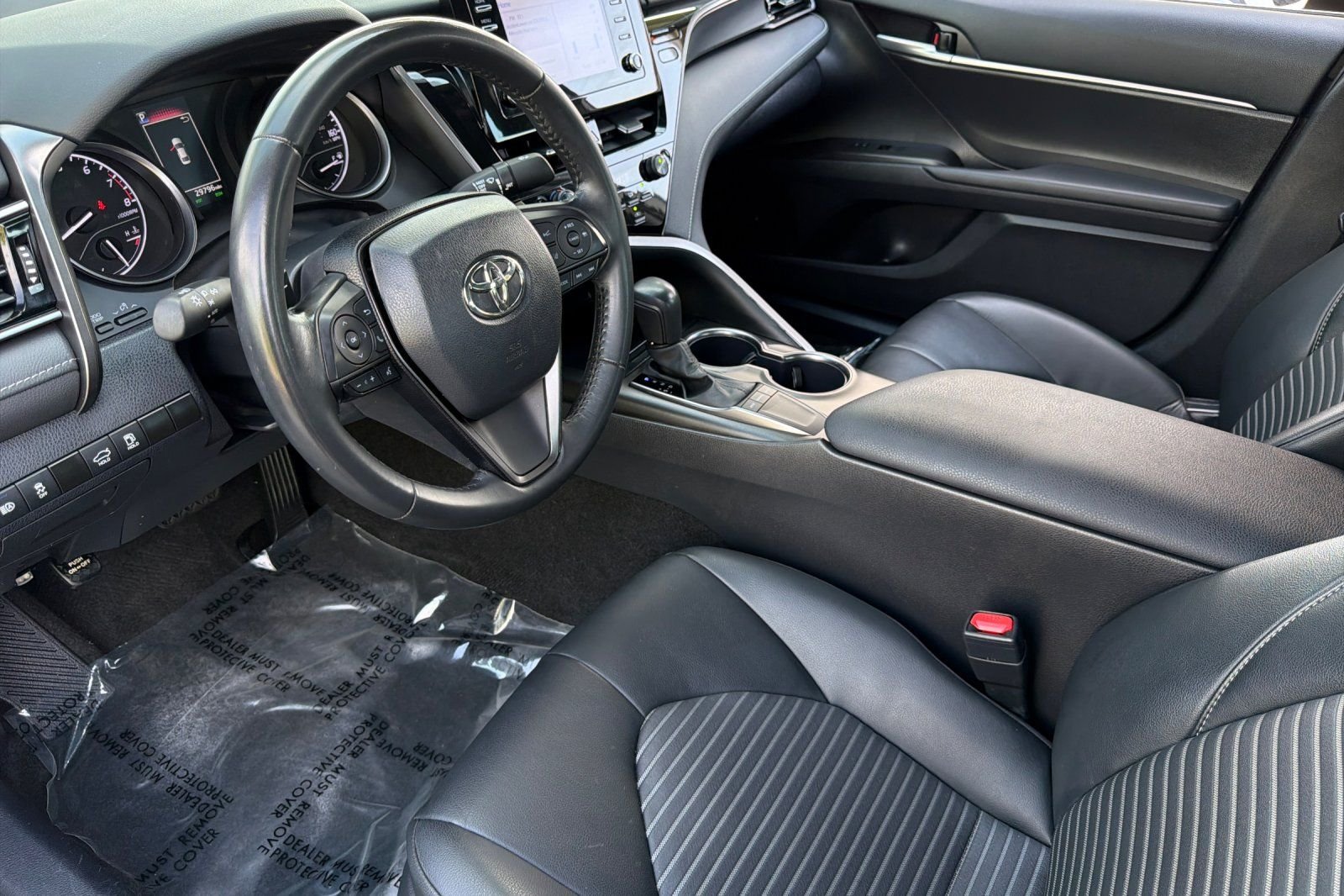 Used 2024 White Toyota SE image 9