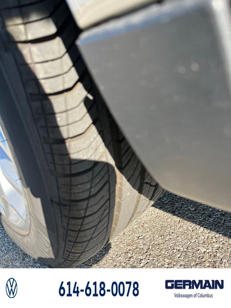 Used 2018 Gold Ford Limited image 18