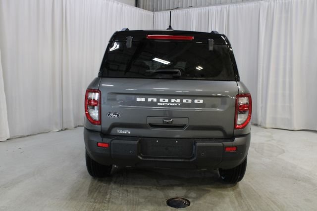 New 2026 Carbonized Gray Metallic Ford Outer Banks image 24