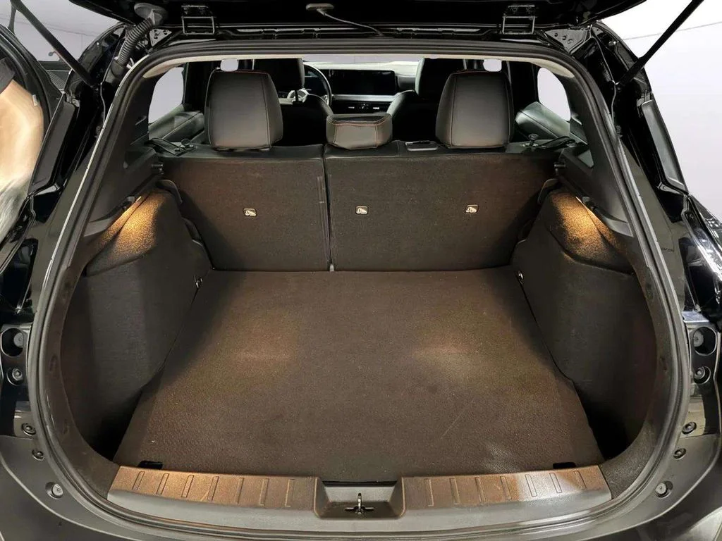 Certified Used 2025 Super Black Nissan SR image 24